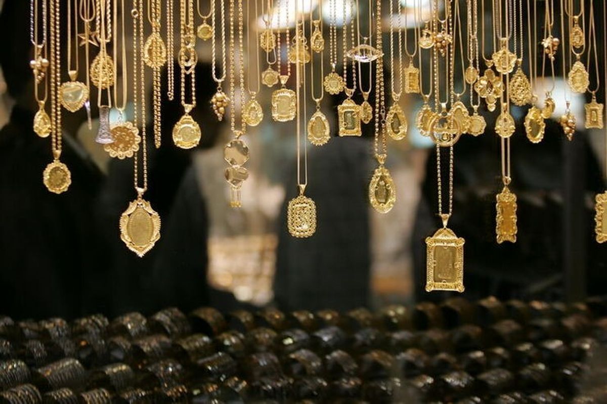 طلای آبشده کاهش یافت؛ سکه مسیر صعودی خود را حفظ کرد