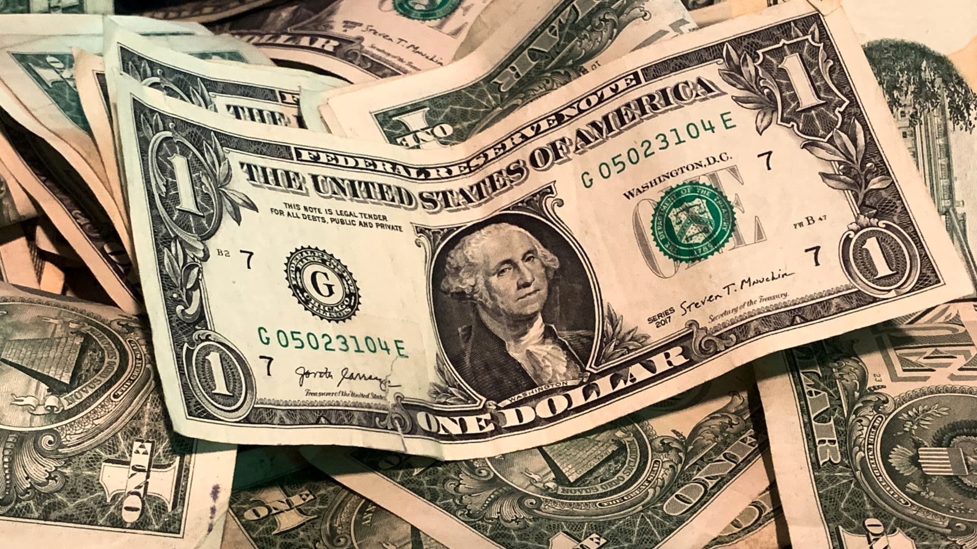 ۲۰ پول قدرتمند جهان در سال ۲۰۲۵؛ از دلار تا رینگیت مالزی